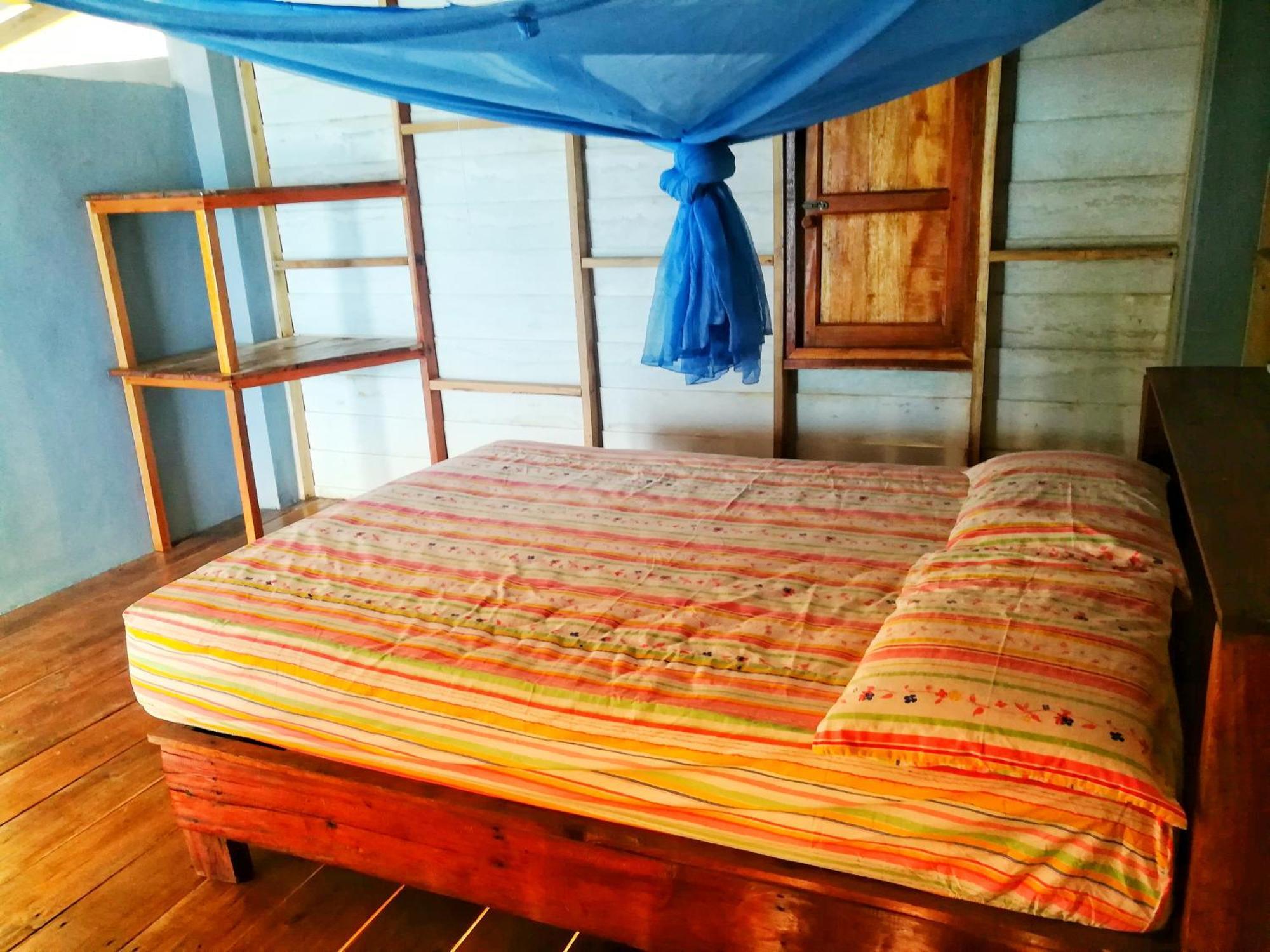 Lae Tawan Bungalow Koh Chang Ranong Room photo